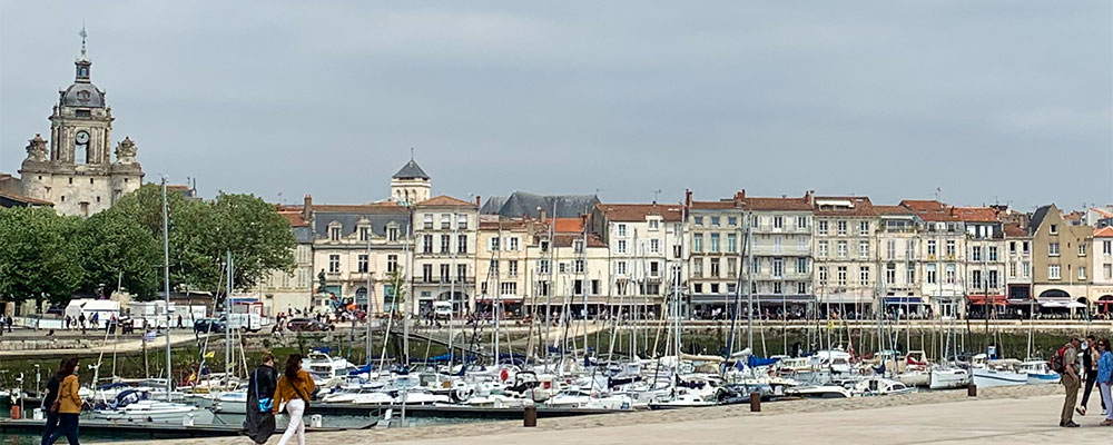 kade La Rochelle met Port de la Grosse-Horloge