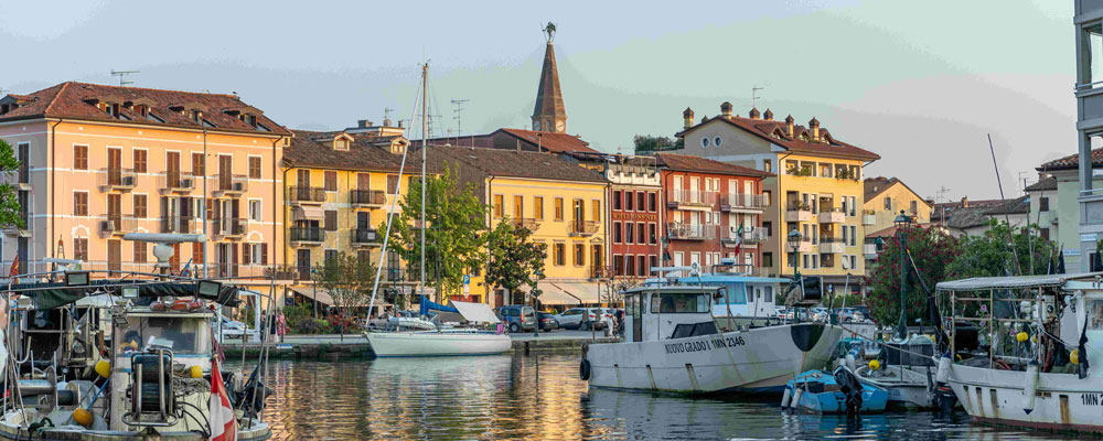 Wandelen en winkelen in Grado 