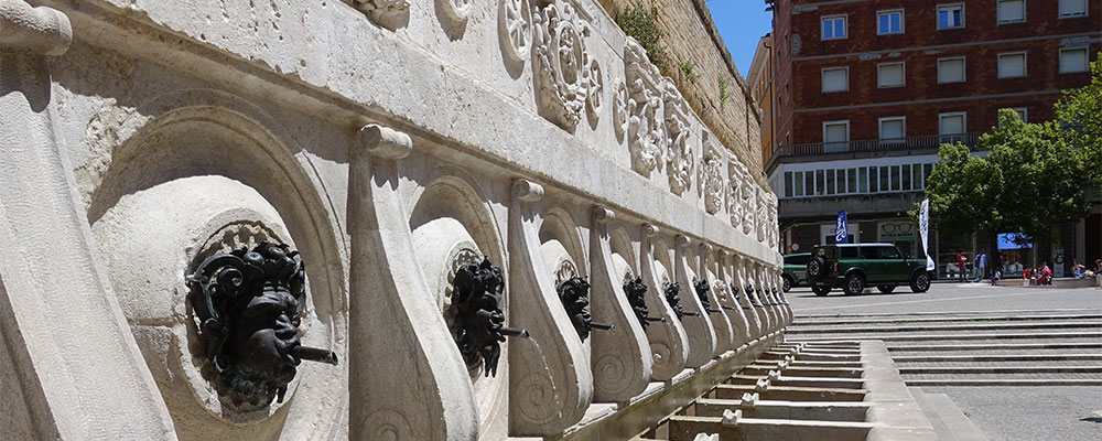 Fontana del Calamo o delle Tredici Cannelle (13 tuitjes)