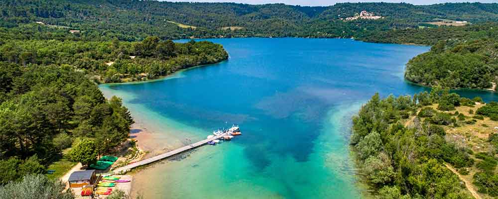 Camping La Farigoulette in het merengebied bij de Verdon