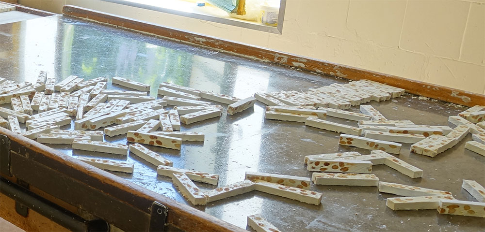 De verse plakken noga liggen kraar om ingepakt te worden De verse plakken noga liggen kraar om ingepakt te worden