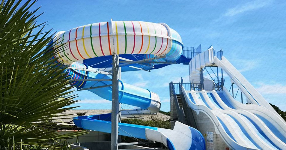 Nieuwe spannende glijbaan op camping Domaine de la Dragonnière in de Languedoc