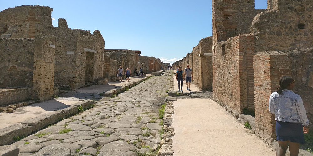 De lange straten van Pompeii