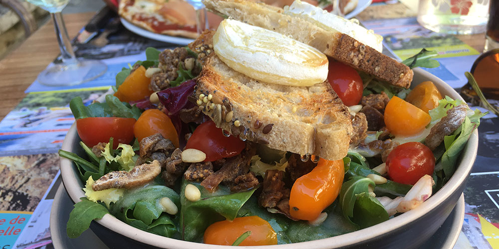 Eten doe je tussen 12 en 14 uur gelukkig nog de laatste salade te pakken