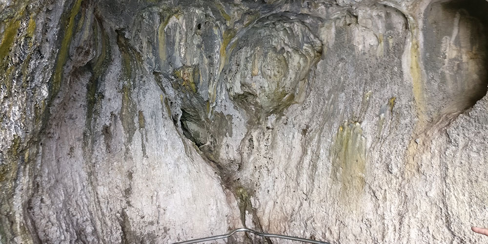 Als je goed kijkt, zie je een hartje in de Grotta Amore