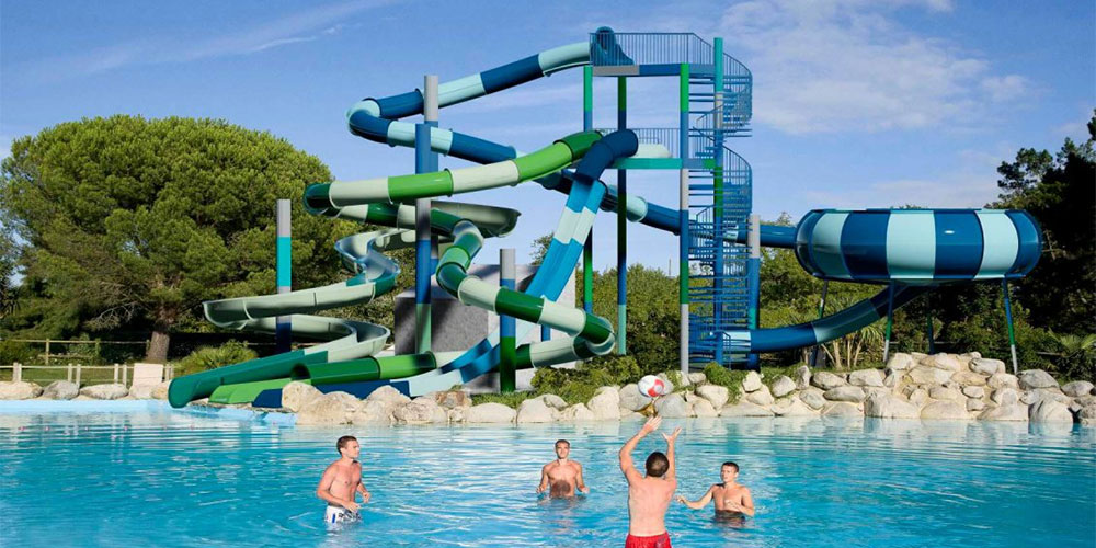 Camping Le Ruiseau des Pyrenees Aquitaine glijbanencomplex