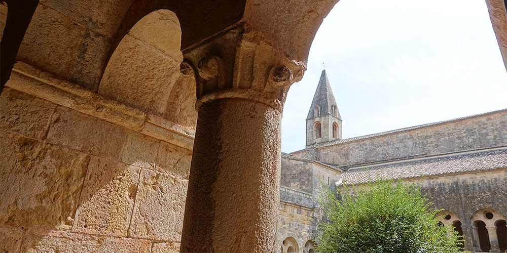 Serene rust in de Abdij van Thoronet