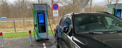 Op vakantie met de elektrische auto - volwassen rijden, laden nog in de kinderschoenen