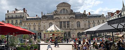 Angers aan de oevers van de Maine, het kasteel, Cointreau, parken en tapijten