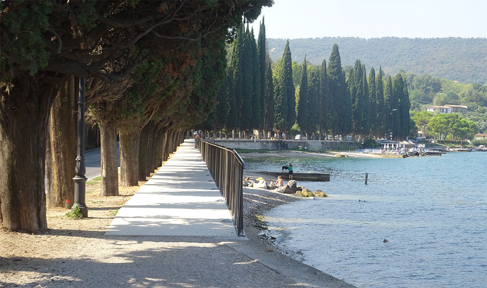 Uitzicht op het Gardameer vanaf camping Weekend