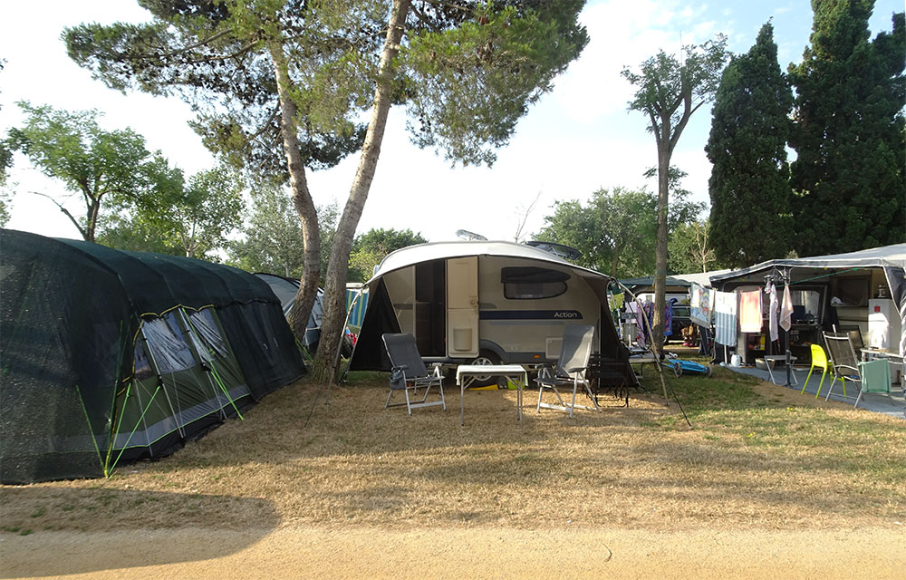 Chaos op de camping Chaos op de camping