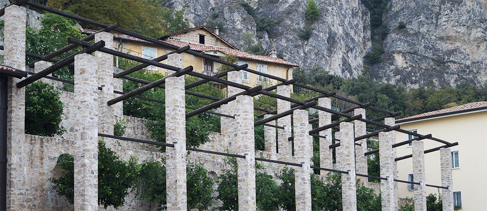 Resten van de citroenkassen in Limone sul Garda Resten van de citroenkassen in Limone sul Garda