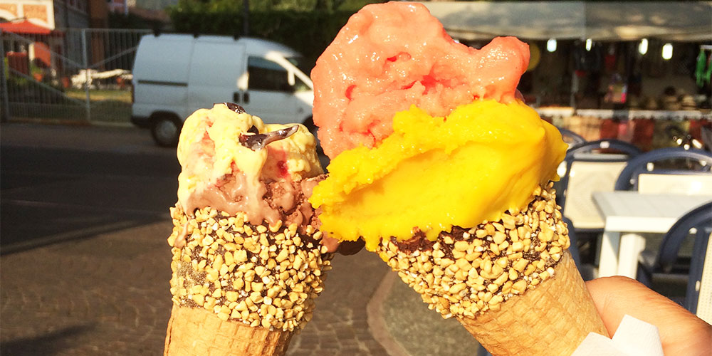 Lekkerste ijs aan het Gardameer, Toscolano Maderno Lekkerste ijs aan het Gardameer, Toscolano Maderno