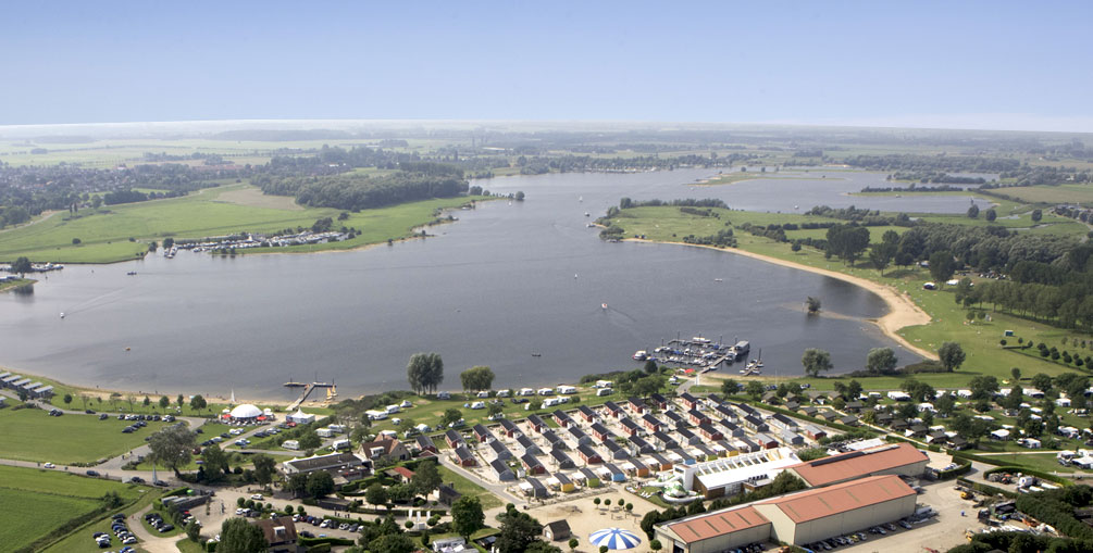 Water speelt de hoofdrol op camping Eiland van Maurik