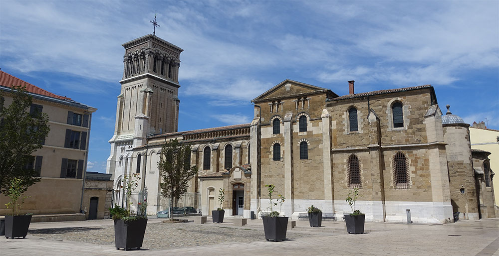 kathedraal Saint-Apollinaire kathedraal Saint-Apollinaire