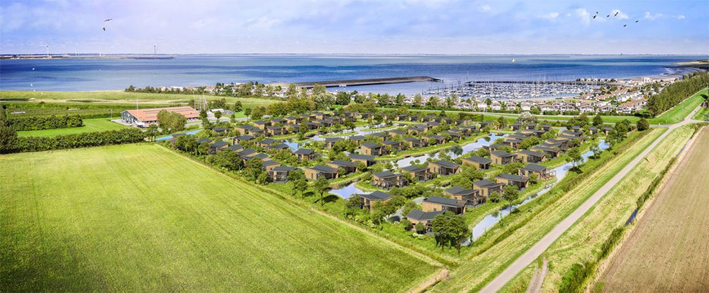 Nieuw vakantiepark Roompot Water Village, duurzaam aangelegd en autovrij Nieuw vakantiepark Roompot Water Village, duurzaam aangelegd en autovrij