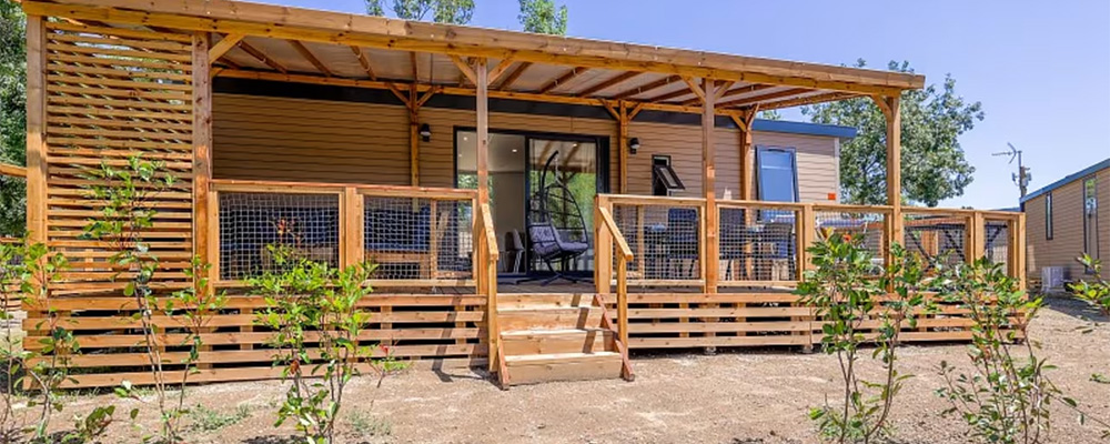 De Ultimate Plus van Eurocamp vind je op diverse campings in Europa, vakantie met 8 personen