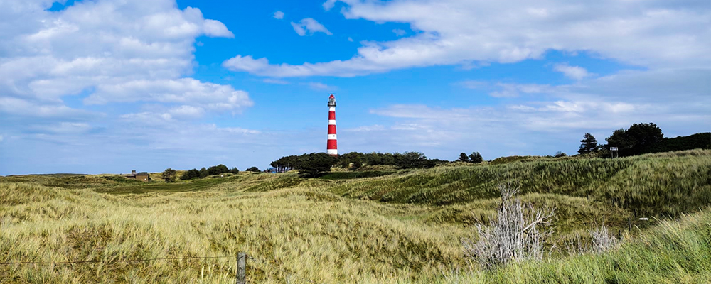 De vuurtoren in Ameland is overal vandaan te zien