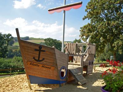 Thumbnail 3 van Knaus campingpark Hennesee