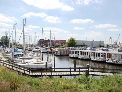 Thumbnail 5 van Houseboats Lemmer