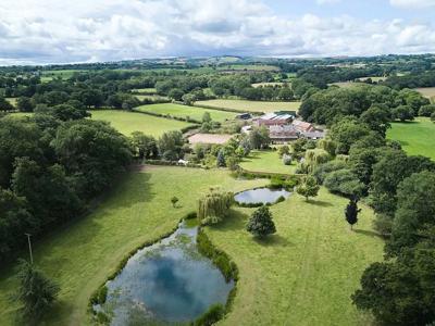Thumbnail 3 van BoerenBed Upper Shadymoor Farm