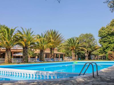 Thumbnail 2 van Karda Beach